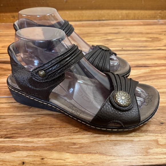 Taos Footwear Shoes - Taos Escape Sandals Women's Size 7 Brown Leather Comfort Wedge Ankle Strap